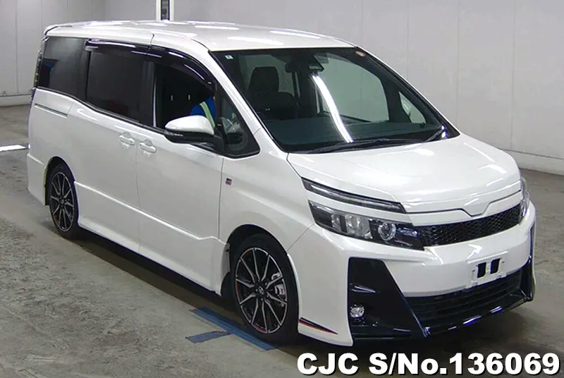 2020 Toyota / Voxy Stock No. 136069