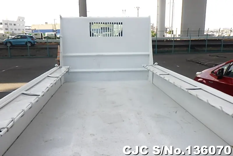 2008 Isuzu / Elf Stock No. 136070
