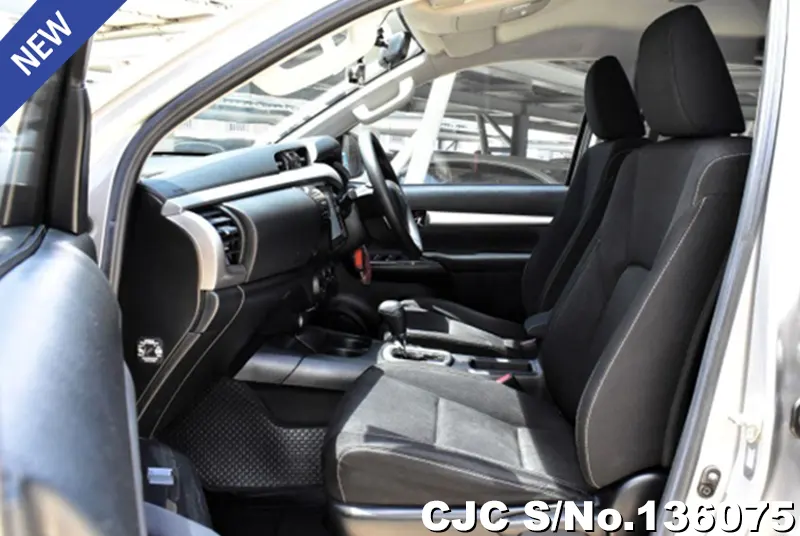 2020 Toyota / Hilux / Revo Stock No. 136075