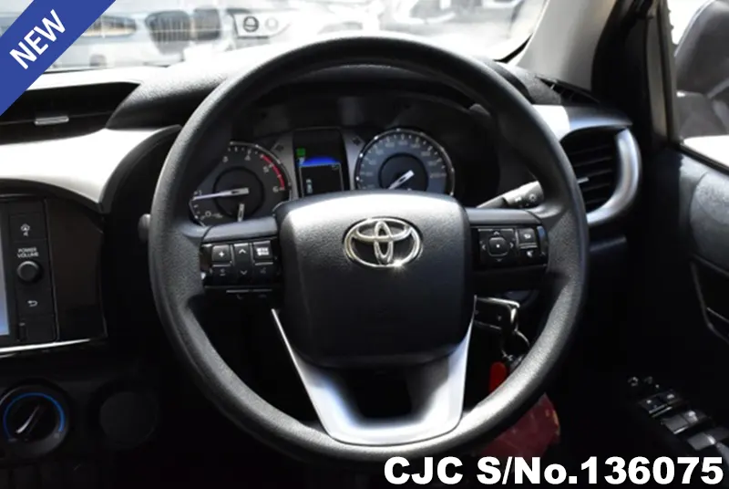 2020 Toyota / Hilux / Revo Stock No. 136075