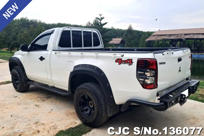 2023 Mitsubishi / Triton Stock No. 136077