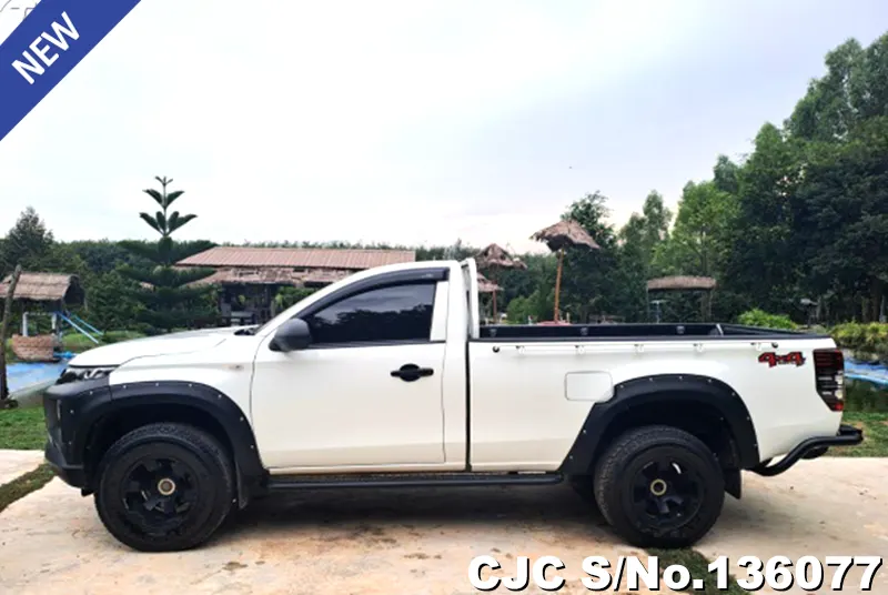 2023 Mitsubishi / Triton Stock No. 136077