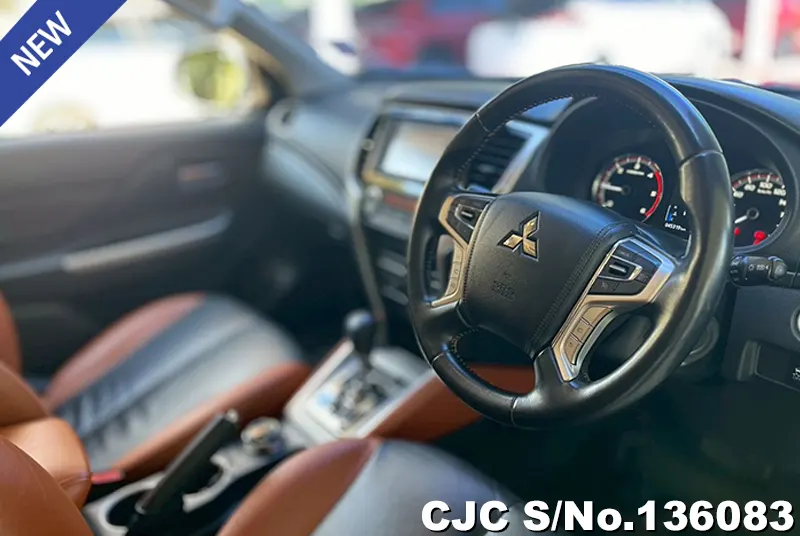2019 Mitsubishi / Triton Stock No. 136083
