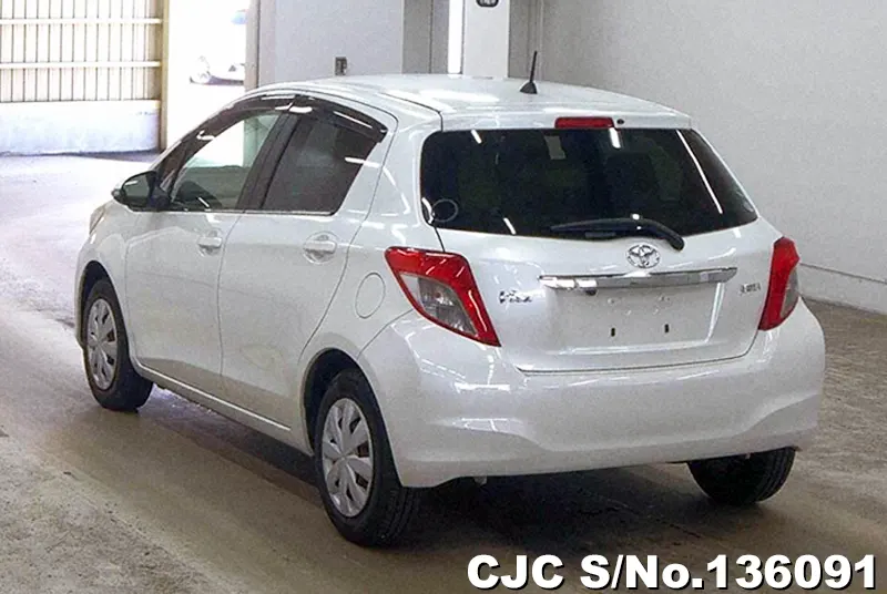 2013 Toyota / Vitz Stock No. 136091