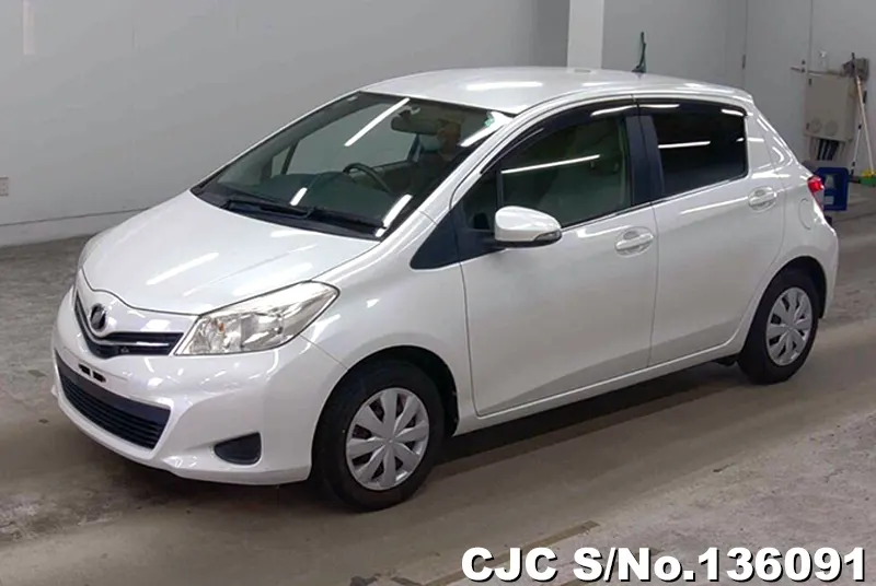 2013 Toyota / Vitz Stock No. 136091