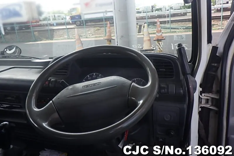 2006 Isuzu / Elf Stock No. 136092