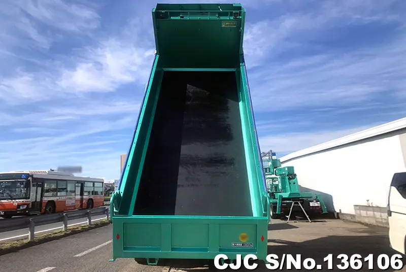 2010 Isuzu / Forward Stock No. 136106