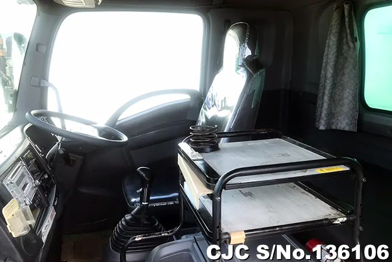 2010 Isuzu / Forward Stock No. 136106