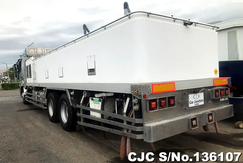 2004 Mitsubishi / Super Great Stock No. 136107