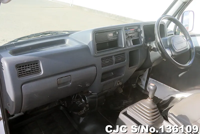 2004 Subaru / Sambar Stock No. 136109