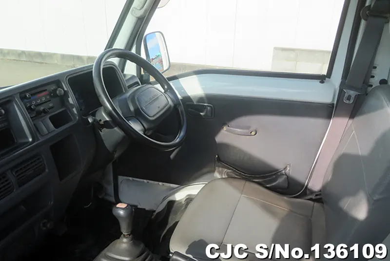 2004 Subaru / Sambar Stock No. 136109
