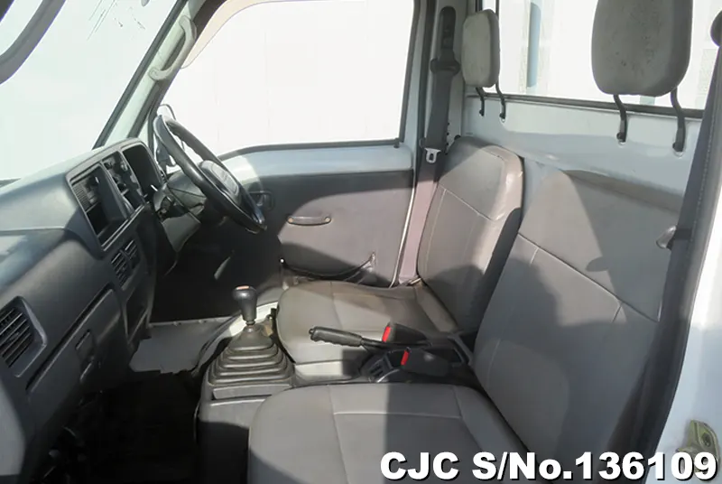 2004 Subaru / Sambar Stock No. 136109