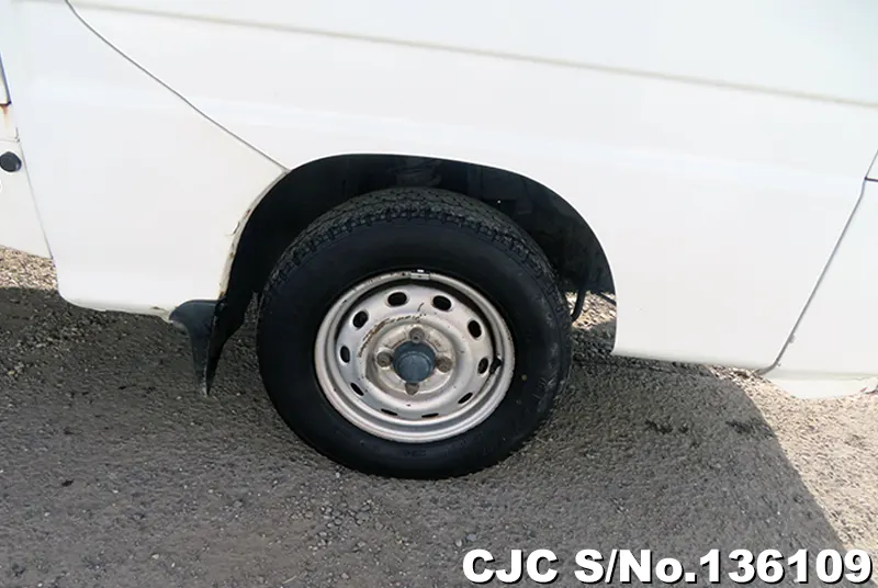 2004 Subaru / Sambar Stock No. 136109