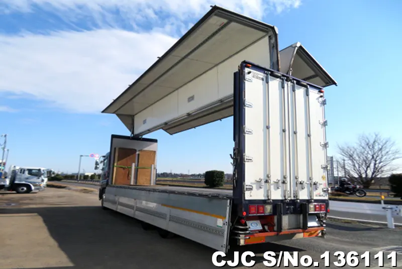 2005 Nissan / UD Stock No. 136111