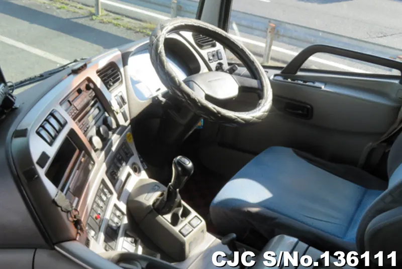 2005 Nissan / UD Stock No. 136111