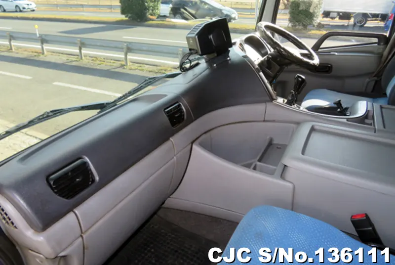 2005 Nissan / UD Stock No. 136111