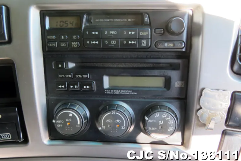 2005 Nissan / UD Stock No. 136111