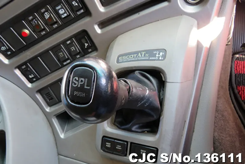 2005 Nissan / UD Stock No. 136111