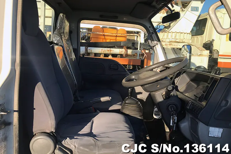 2007 Isuzu / Elf Stock No. 136114