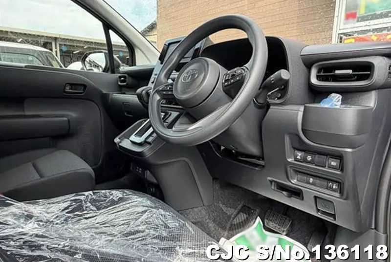 2026 Toyota / Sienta Stock No. 136118
