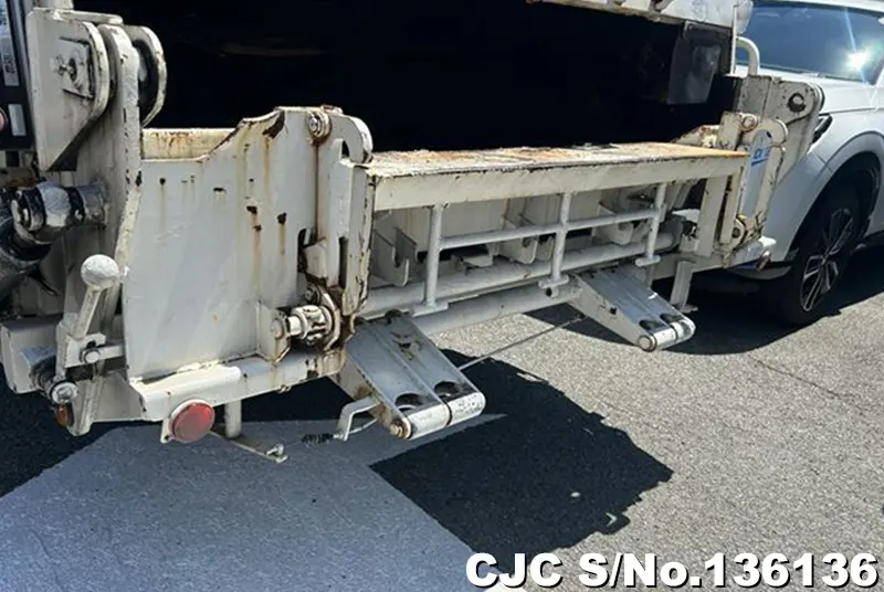2008 Isuzu / Elf Stock No. 136136