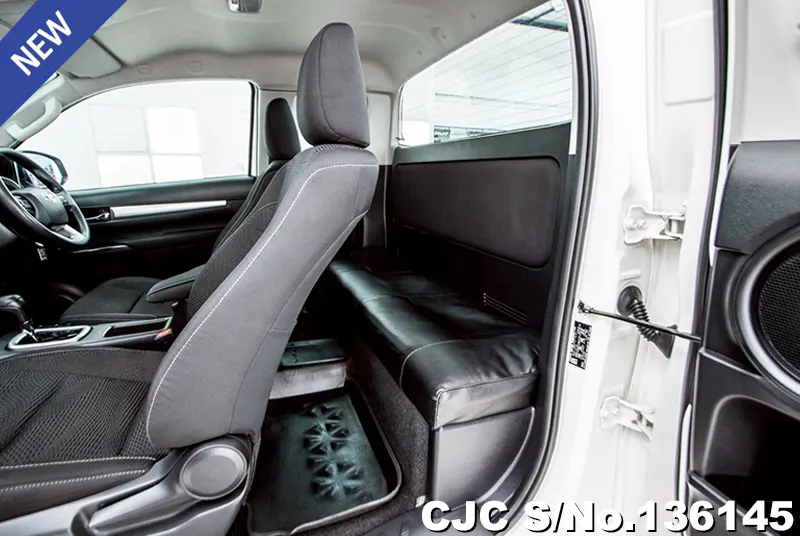 2023 Toyota / Hilux / Revo Stock No. 136145