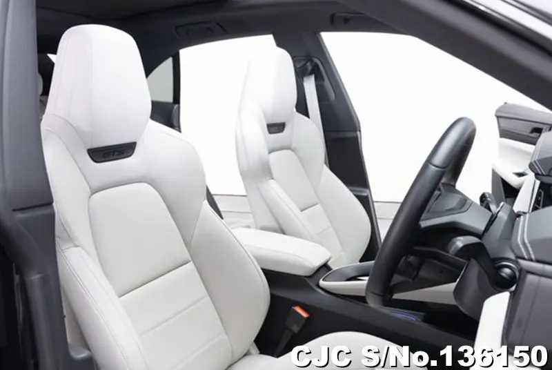 2026 Porsche / Macan Stock No. 136150
