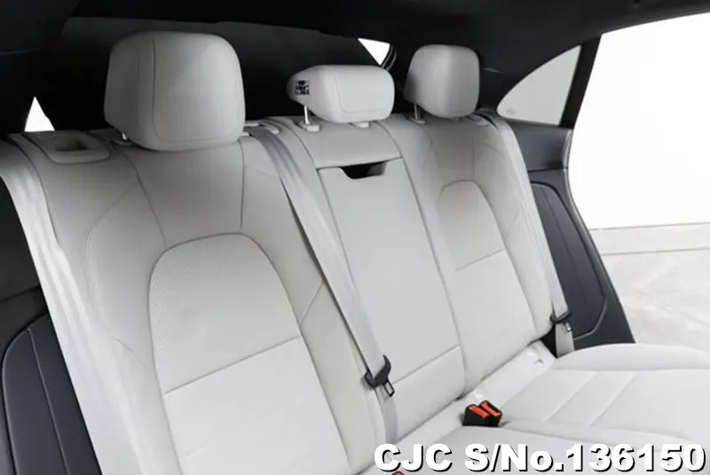 2026 Porsche / Macan Stock No. 136150