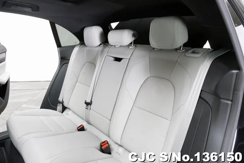 2026 Porsche / Macan Stock No. 136150