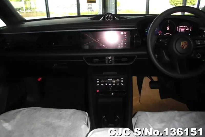 2026 Porsche / Macan Stock No. 136151