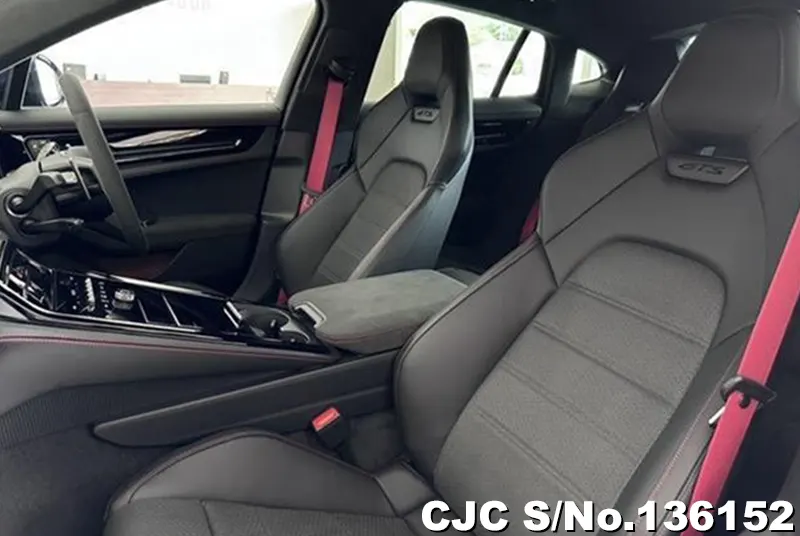 2026 Porsche / Panamera Stock No. 136152