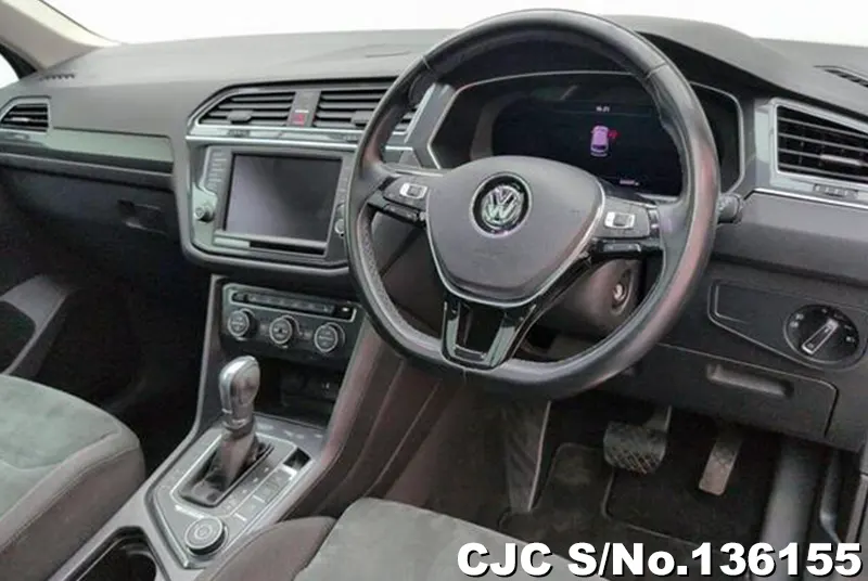 2017 Volkswagen / Tiguan Stock No. 136155