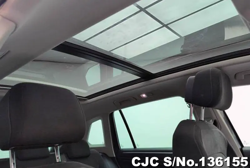 2017 Volkswagen / Tiguan Stock No. 136155