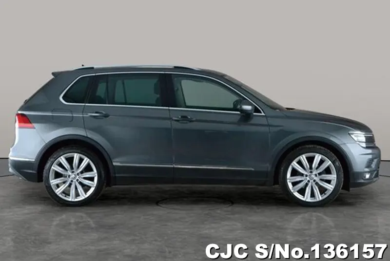 2018 Volkswagen / Tiguan Stock No. 136157