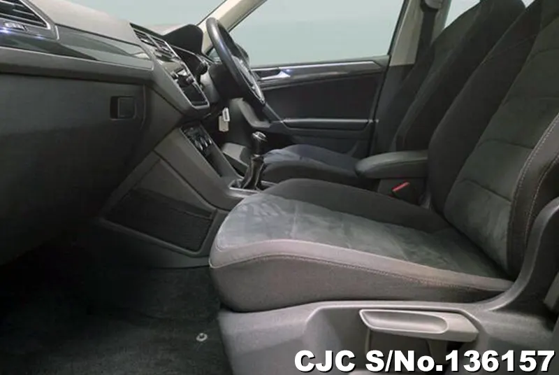2018 Volkswagen / Tiguan Stock No. 136157