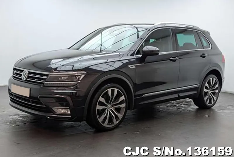 2017 Volkswagen / Tiguan Stock No. 136159