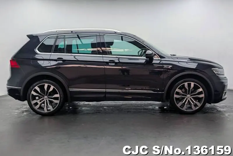 2017 Volkswagen / Tiguan Stock No. 136159