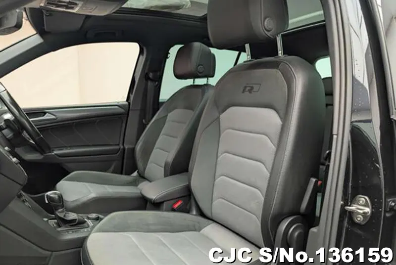 2017 Volkswagen / Tiguan Stock No. 136159