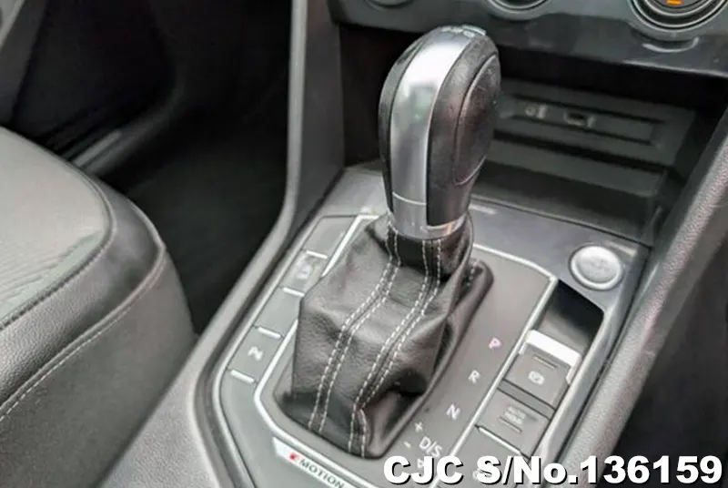 2017 Volkswagen / Tiguan Stock No. 136159