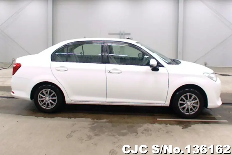 2015 Toyota / Corolla Axio Stock No. 136162