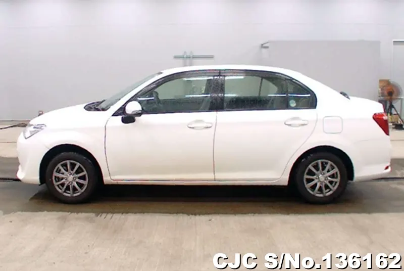 2015 Toyota / Corolla Axio Stock No. 136162