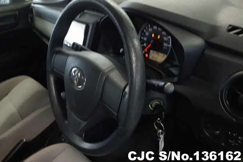 2015 Toyota / Corolla Axio Stock No. 136162