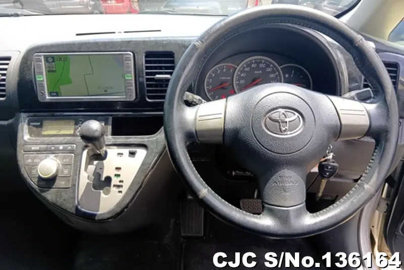 2007 Toyota / Wish Stock No. 136164
