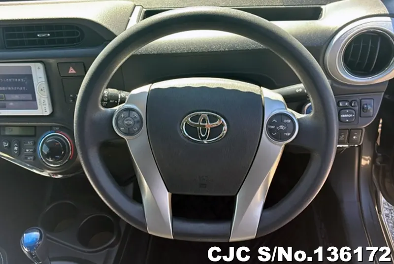 2012 Toyota / Aqua Stock No. 136172