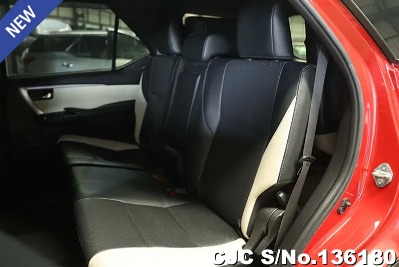 2021 Toyota / Fortuner Stock No. 136180