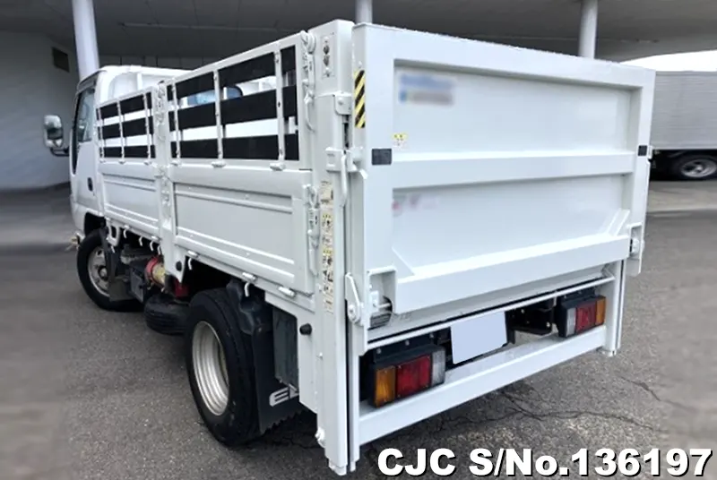 2010 Isuzu / Elf Stock No. 136197