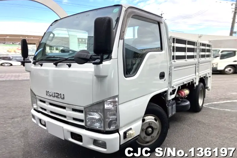 2010 Isuzu / Elf Stock No. 136197