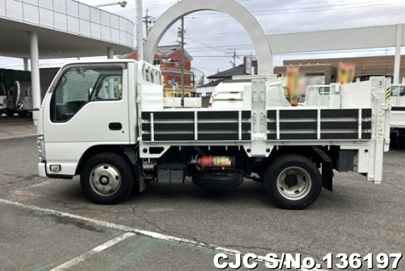 2010 Isuzu / Elf Stock No. 136197