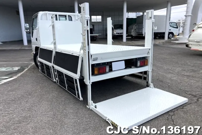 2010 Isuzu / Elf Stock No. 136197