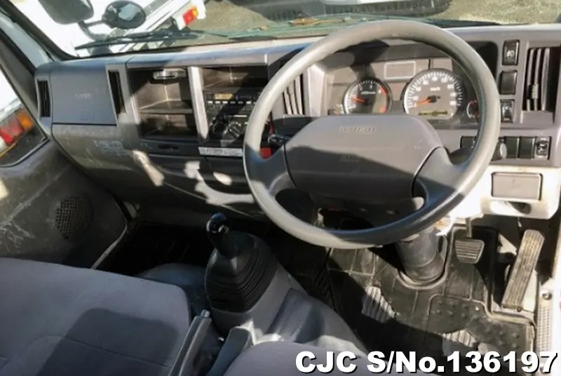 2010 Isuzu / Elf Stock No. 136197